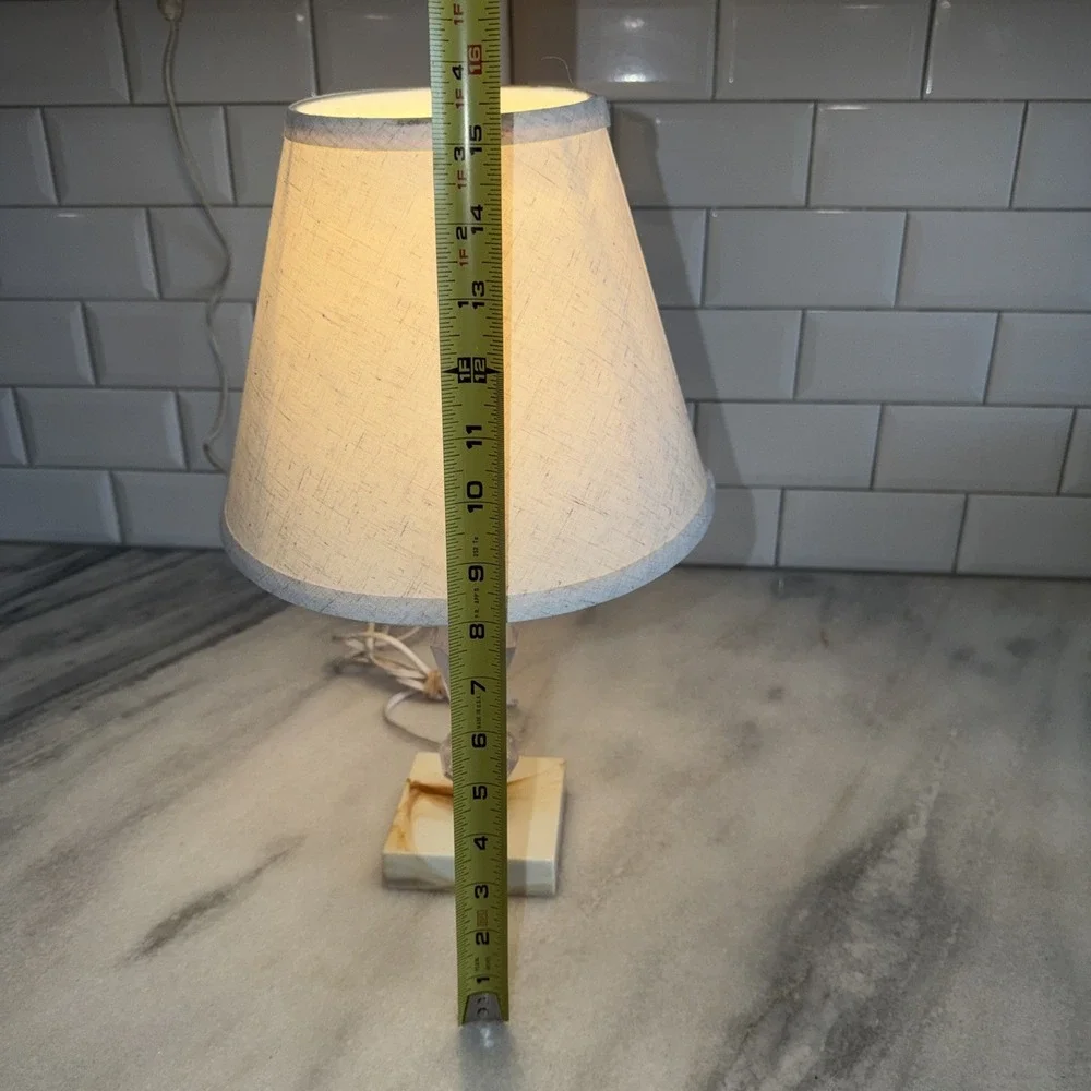 Vintage Acrylic Desk/table Lamp With Marble Look Base And New Linen ShadeGW008
